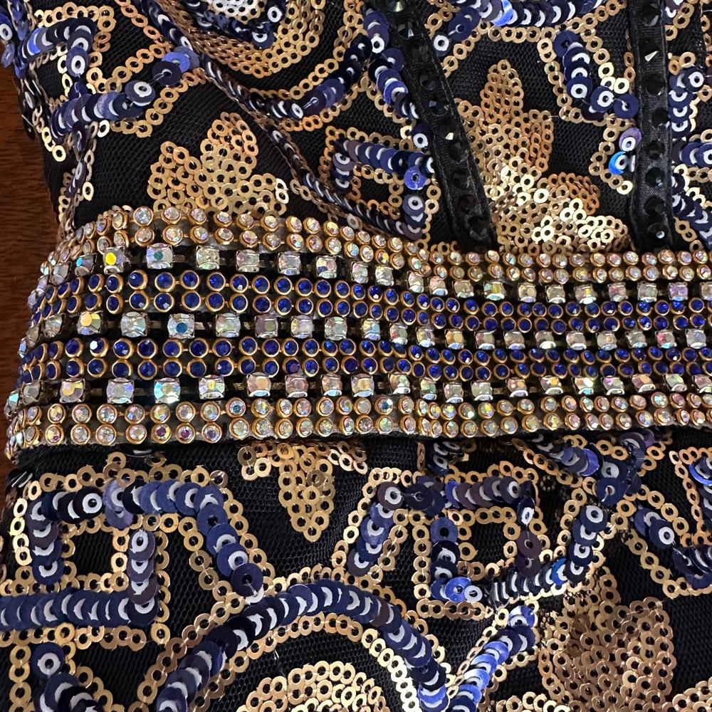 Ellie Wilde Gold & Black Sequin Cutout Strapless Prom Dress Size 2 Homecoming - Picture 6 of 16